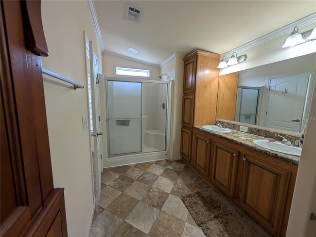 Building Photo - 9101 Fairway Loop