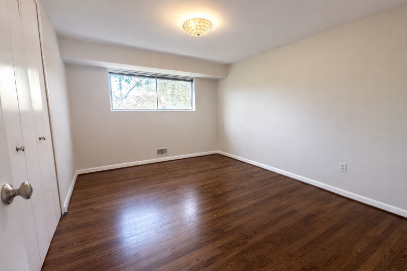 Building Photo - 10507 Weymouth St