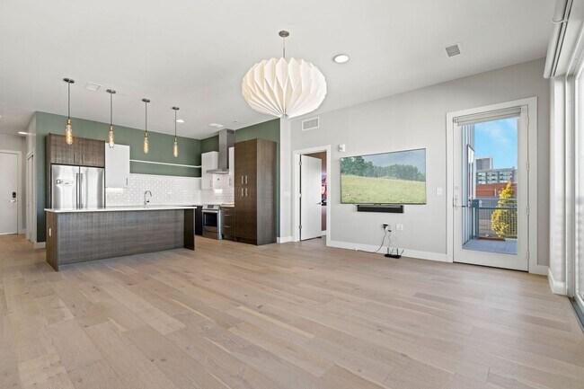Building Photo - Beautiful 2 Bedroom 2 Bath Condo in the Heart of Rino District!