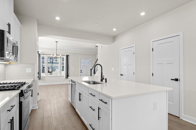 Building Photo - 2600 Elowen Ln