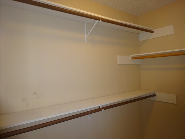 Building Photo - 9631 E Savile Cir