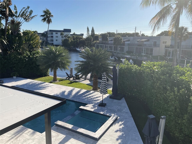 Building Photo - 3000 Jasmine Terrace