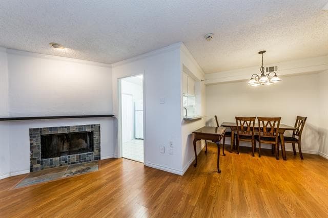 Building Photo - 885 Dublin Dr