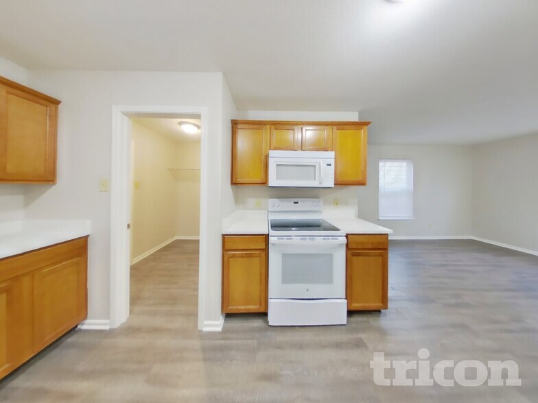 Building Photo - 8439 S Firefly Dr