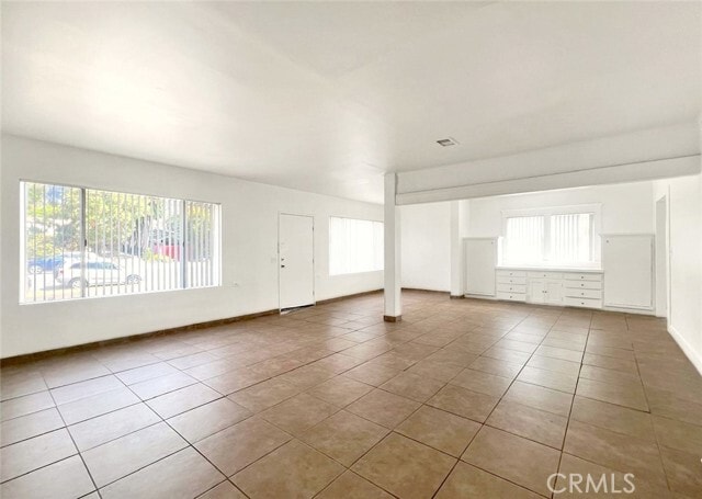 Building Photo - 1554 E Woodbury Rd