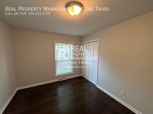 Building Photo - 2206 Dulaire Rd