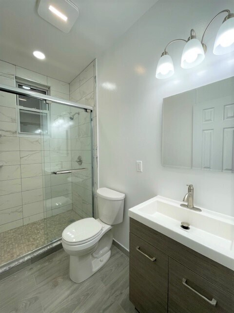 bathroom - 14 Tonnele Ave