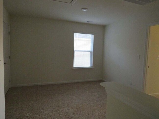 Building Photo - 3352 Harmony Ct NE
