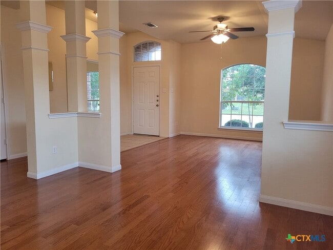 Building Photo - 314 Crowfoot Dr