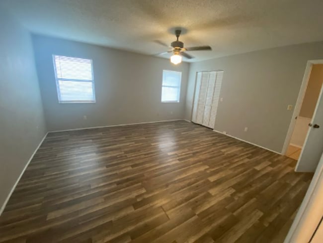 Building Photo - 3 Bedroom 2 Bath home in New Smyrna Beach for RENT!