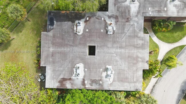 Building Photo - 9107 SW 137th Ter