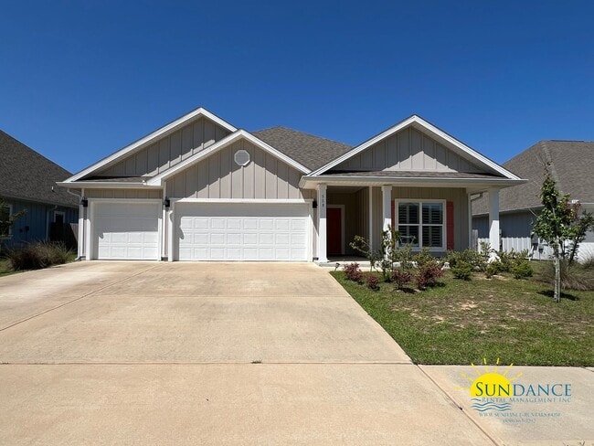 Building Photo - 4-Bedroom SOLAR ENERGY Home in Shoal River Landing!