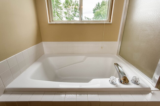 Building Photo - 500 Harrington Dr