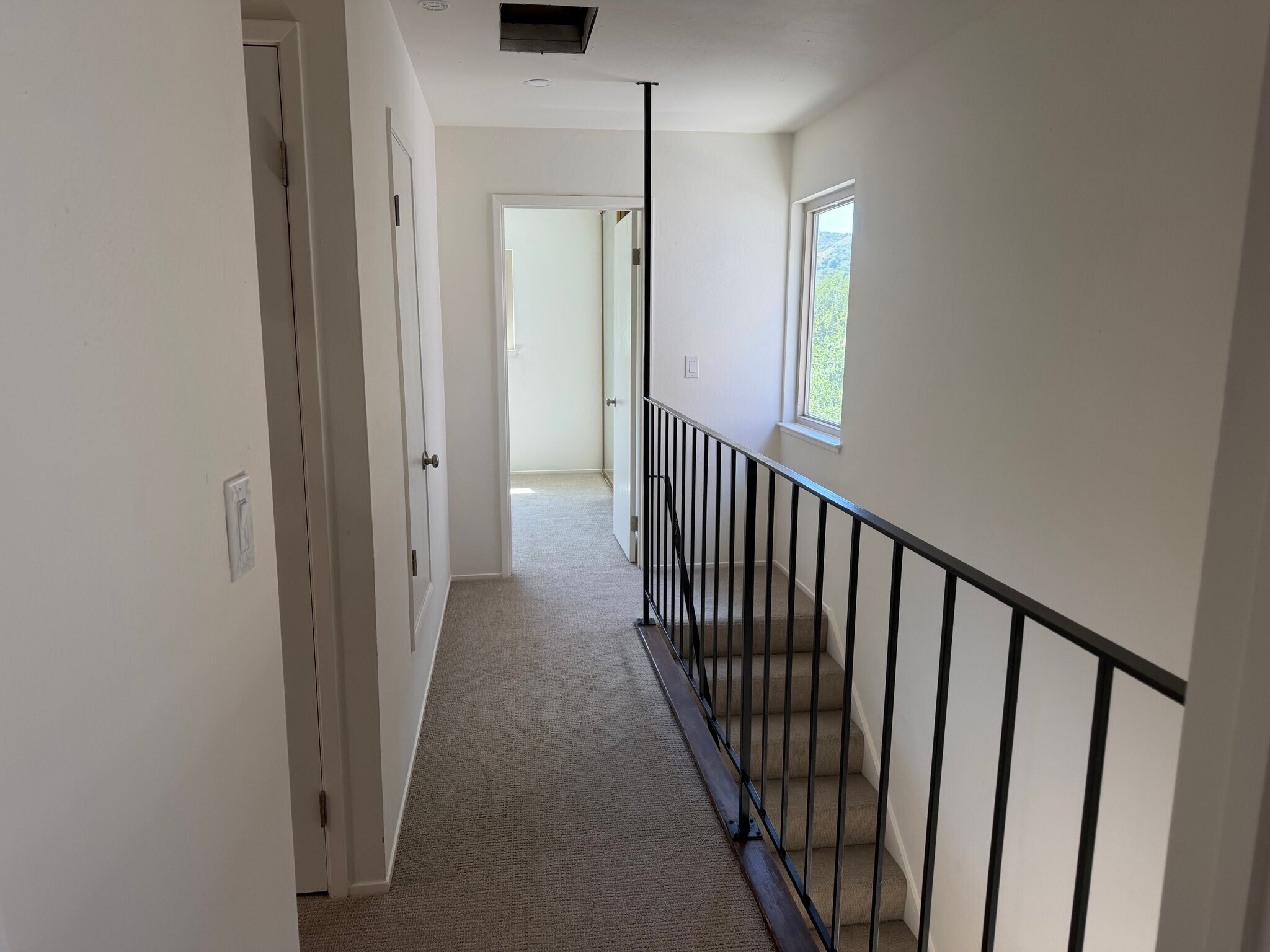 Building Photo - 2038 Ascot Dr