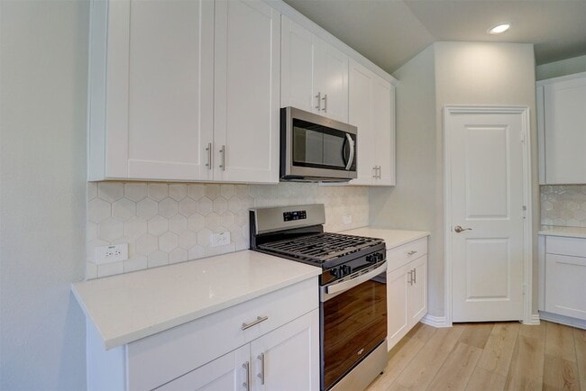 Building Photo - 3410 Pat Mayse Dr