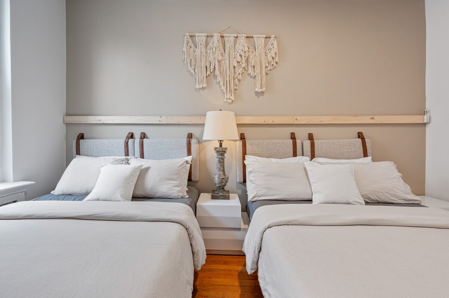 Building Photo - 400 W 47th St