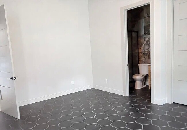 Building Photo - 103 Windward Ct
