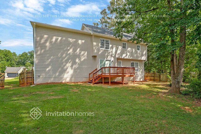 Building Photo - 300 Birch Creek Cir