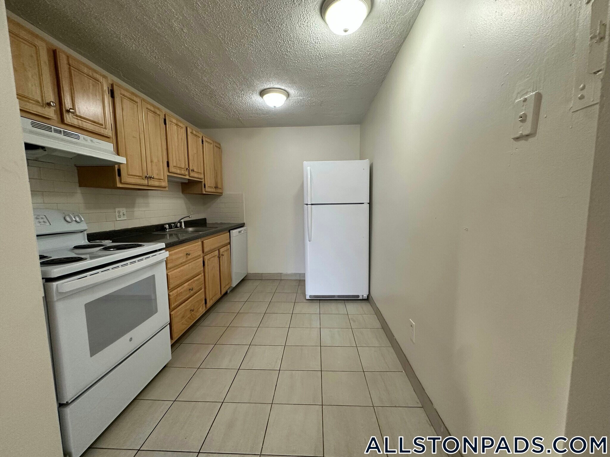 Building Photo - 88 Gardner St