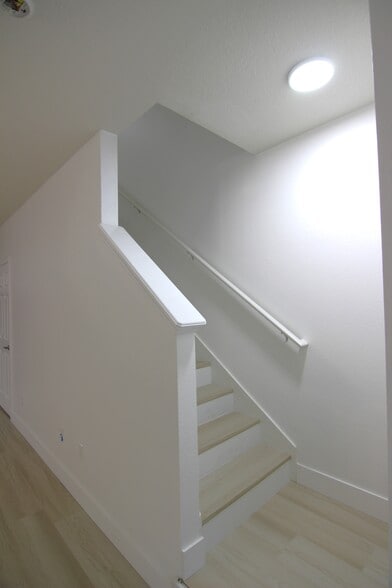 Building Photo - 4635 Chatterton Way