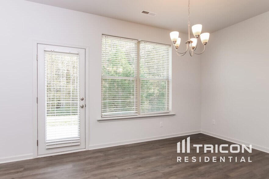 Building Photo - 281 Yadkin St