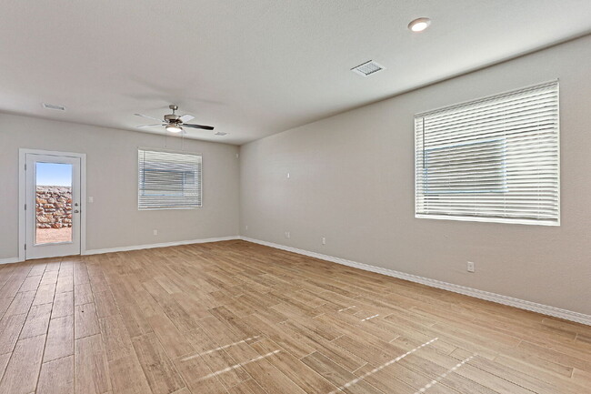Building Photo - 51025 Sand Verbena Ave