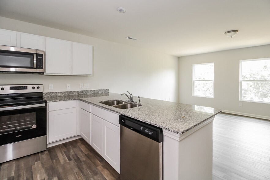 Building Photo - 2396 Heritage View Ln