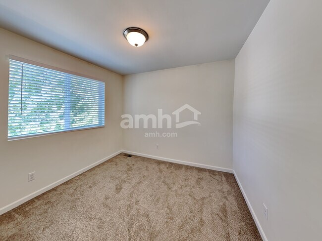 Building Photo - 19105 18th Ave Ct E