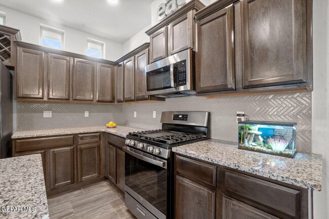 Building Photo - 12249 Desert Dove Ave