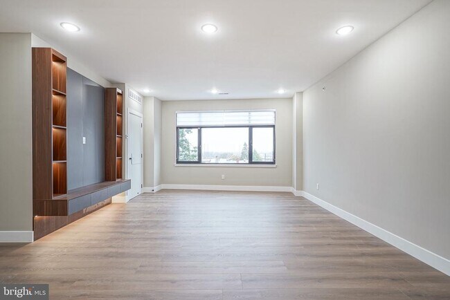 Building Photo - 4432 Wingate St