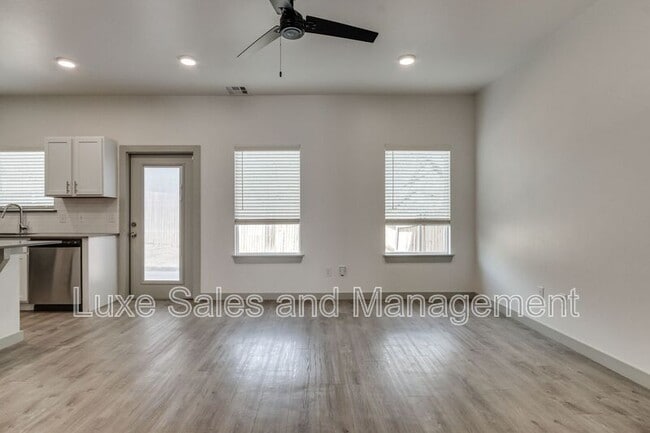 Building Photo - 7907 NW 135th Terrace