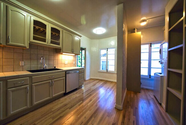 Building Photo - 415 N Ogden Dr