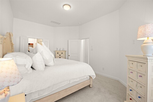 Building Photo - 19730 Curved Steel Dr