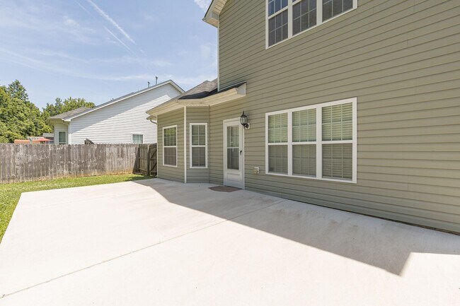 Building Photo - 5907 Landerwood Dr