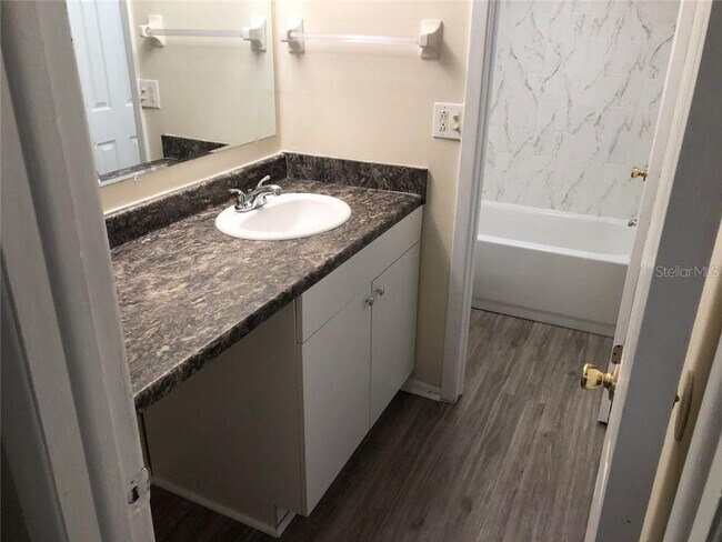 Building Photo - 1347 Baywatch Loop