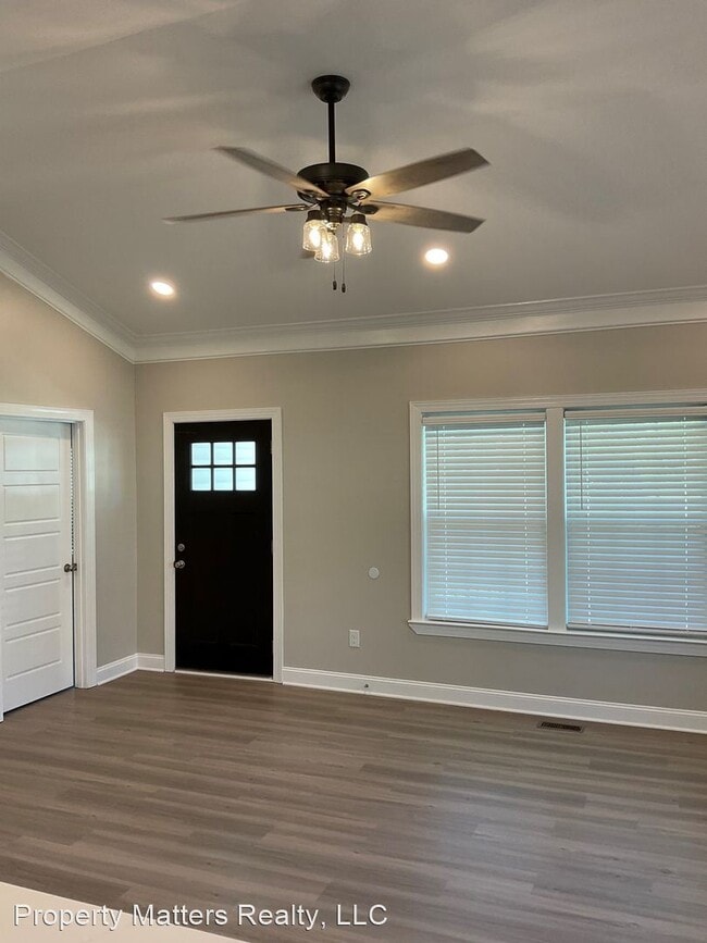 Building Photo - 3 br, 2 bath House - 3618 Little Mountain ...