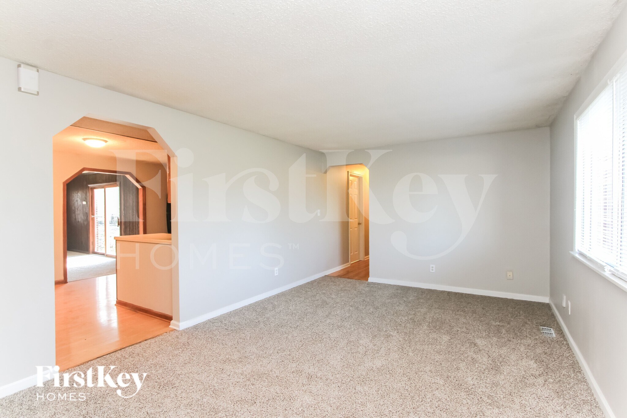 Building Photo - 2543 Fairfax Rd