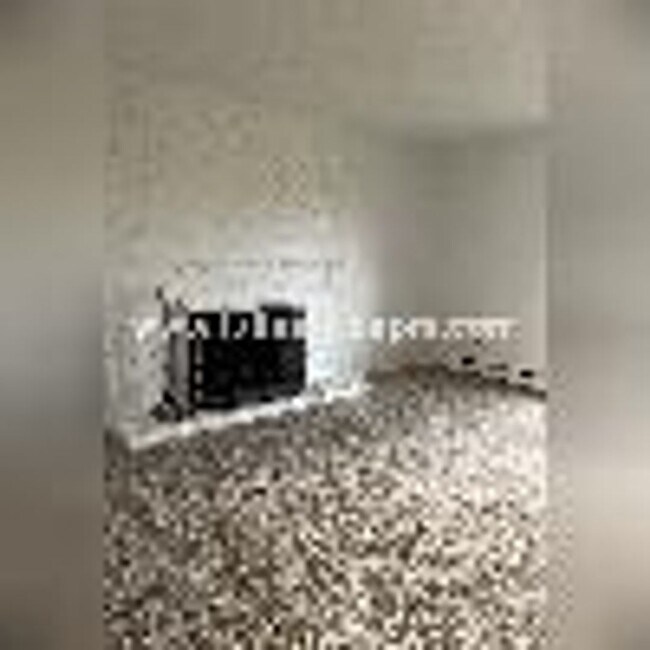 Building Photo - Sweet Seatac 2 BD Top Floor Condo+Parking!