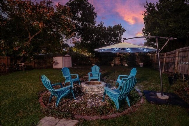 Building Photo - 1221 E Ida St