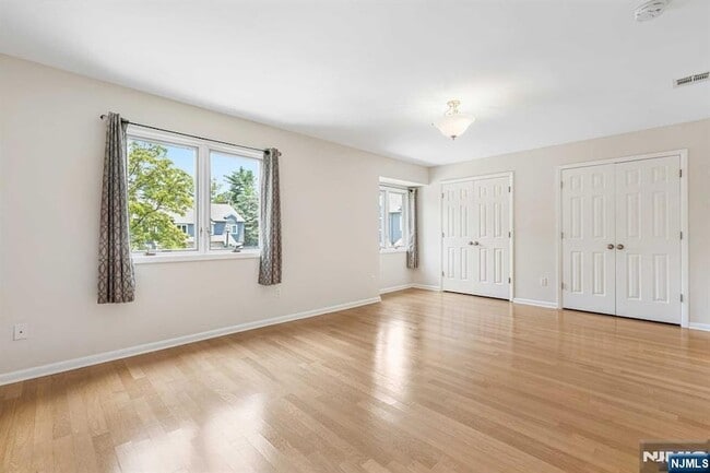 Building Photo - 6-04 Cross Meadows