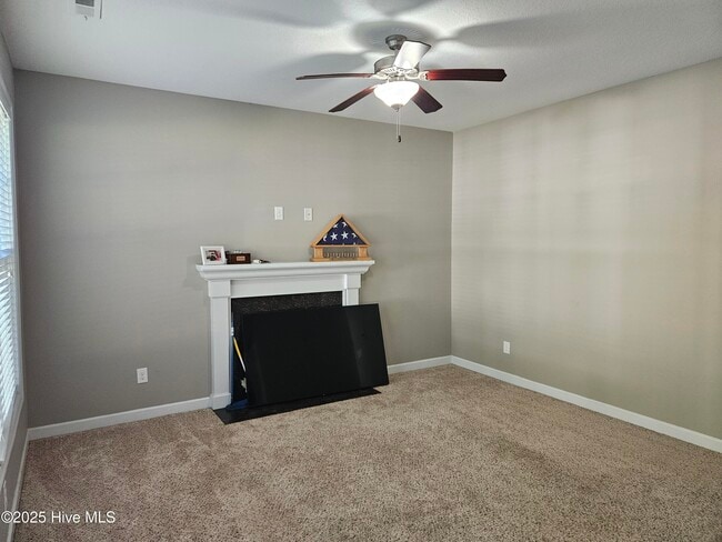 Building Photo - 609 Winfall Dr