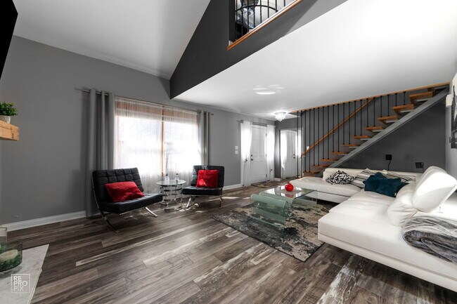 Building Photo - 15513 Whitehall Ln