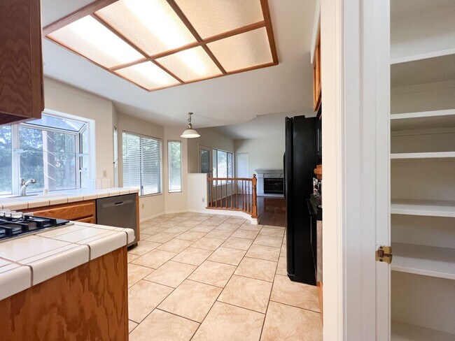 Building Photo - 8330 Sea Island Ct