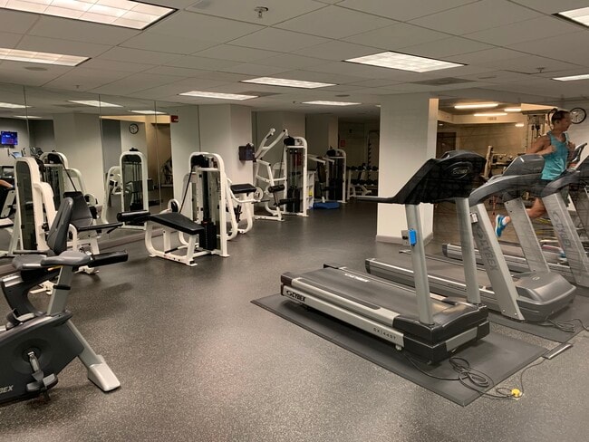 Gym - 400 Massachusetts Ave NW