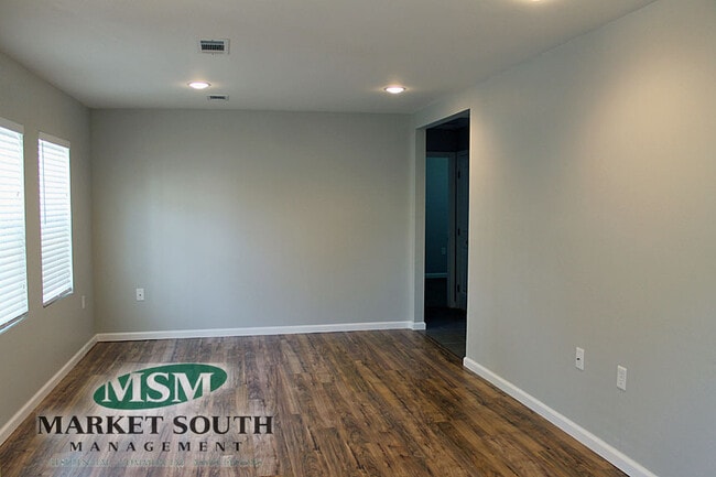 Building Photo - **COMING SOON!!!**  Remodeled Southside Home - Prime Location!