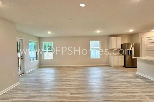 Building Photo - 2640 Saltgrass Wy