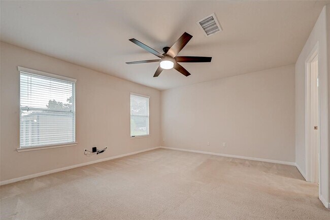 Building Photo - 21587 Tims Harbor Dr