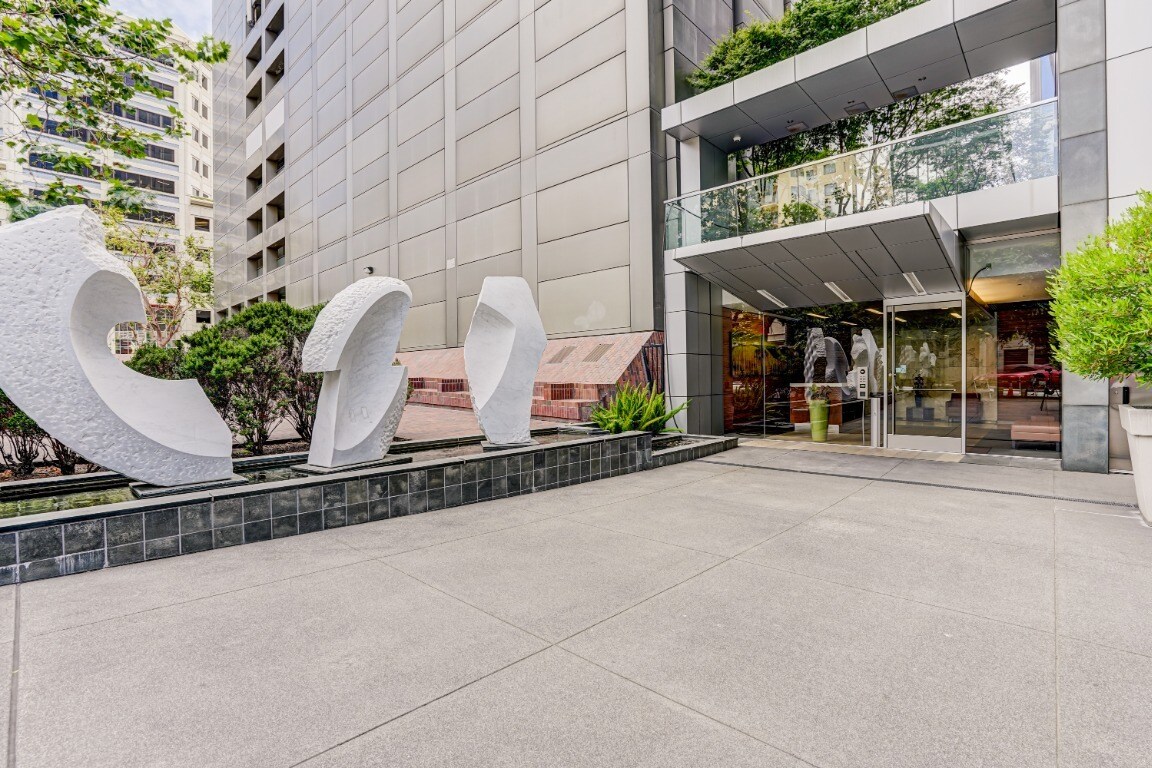 Building Photo - 631 Folsom St