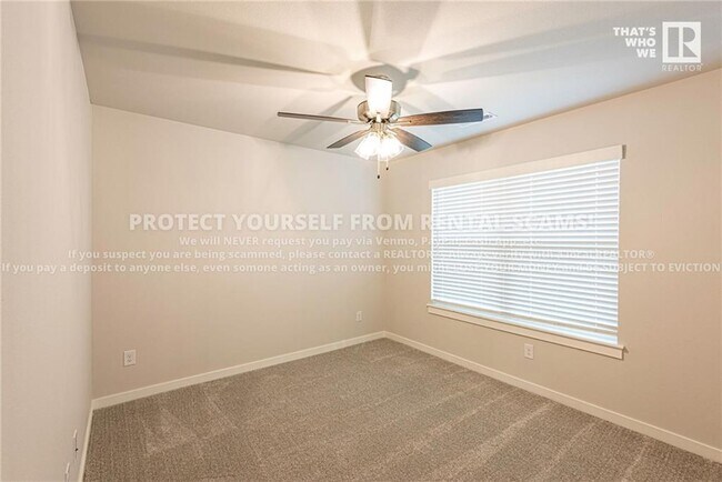 Building Photo - 582 Wagon Wheel Ave