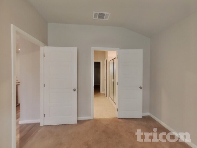 Building Photo - 5807 Noah Pl